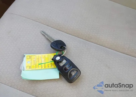 2008 Hyundai Elantra Gls/Se z USA, uszkodzony, nr VIN KMHDU46D98U288883